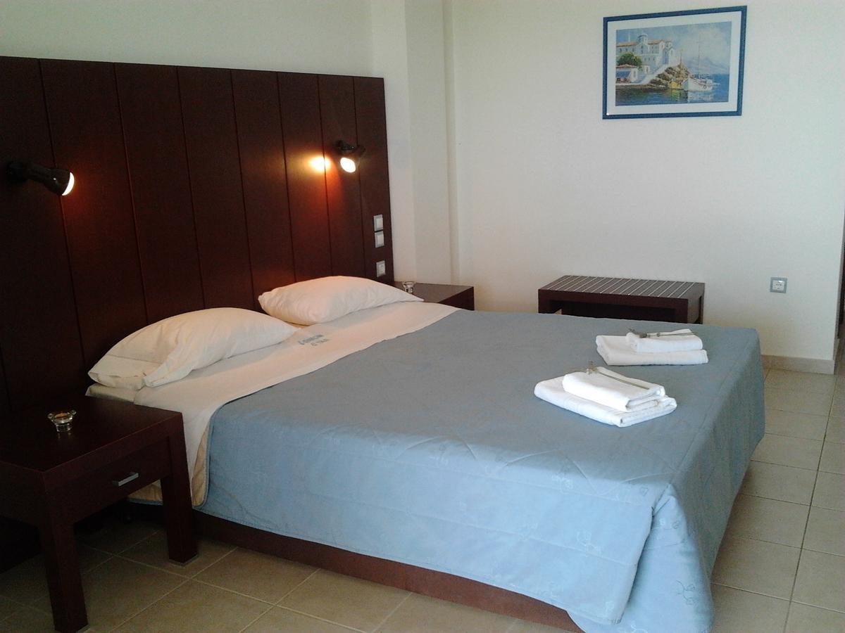 Ionion Star Hotel Tholon Dış mekan fotoğraf