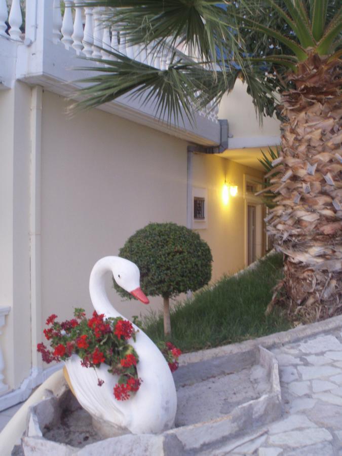 Ionion Star Hotel Tholon Dış mekan fotoğraf