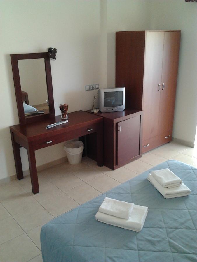 Ionion Star Hotel Tholon Dış mekan fotoğraf