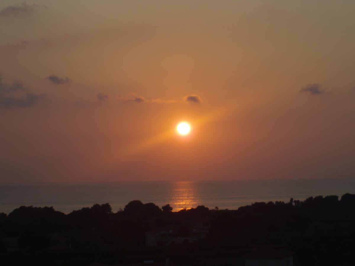 Ionion Star Hotel Tholon Dış mekan fotoğraf