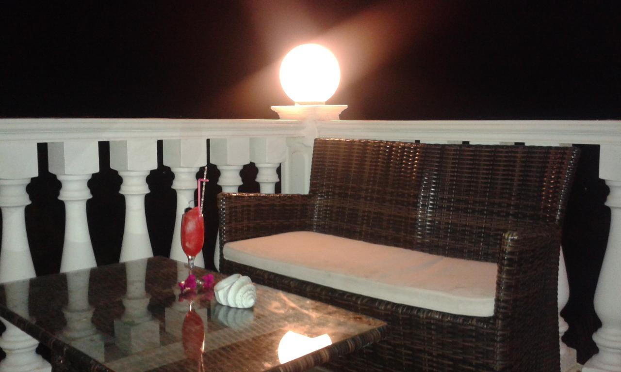 Ionion Star Hotel Tholon Dış mekan fotoğraf