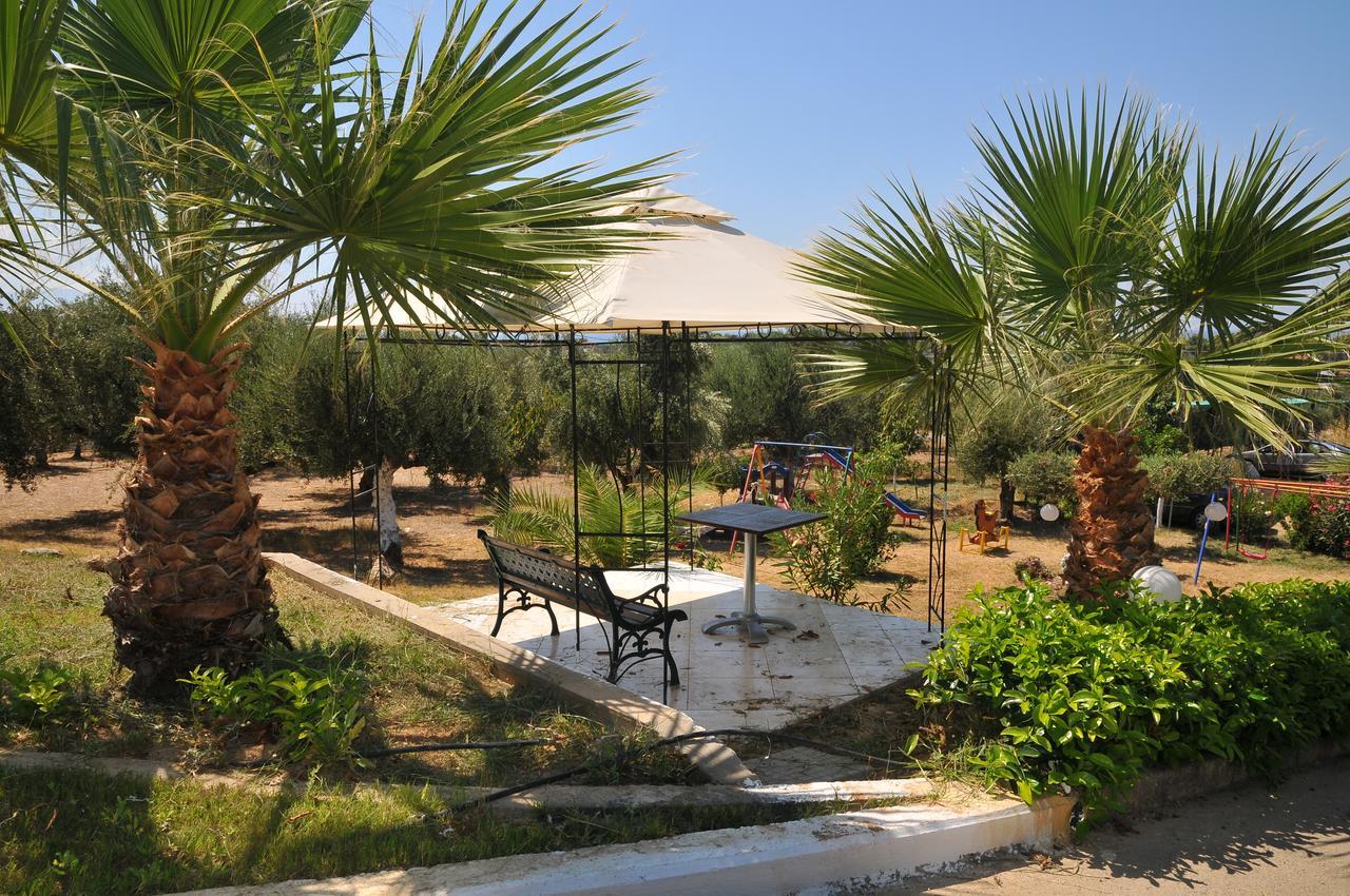 Ionion Star Hotel Tholon Dış mekan fotoğraf